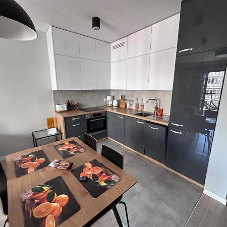 Orange House Apartment Варшава Екстериор снимка